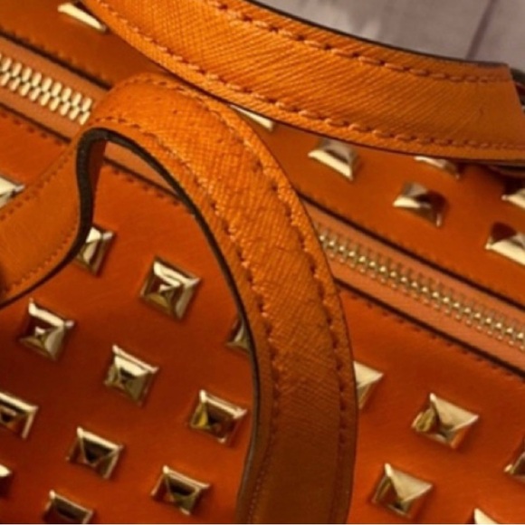 Michael Kors PYRAMID STUDDED GRAYSON Satchel - Picture 10 of 10